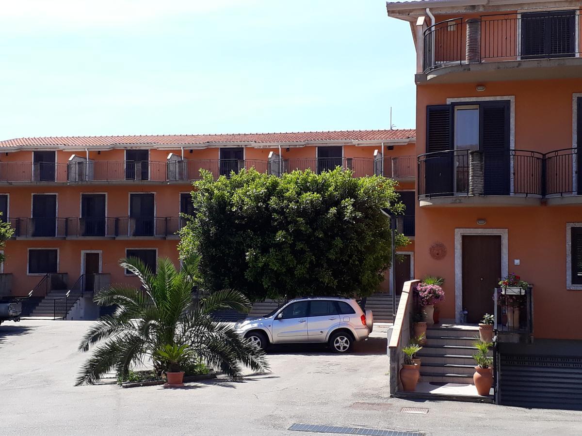 B&B Fragranza Di Sicilia Джардини Наксос Екстериор снимка